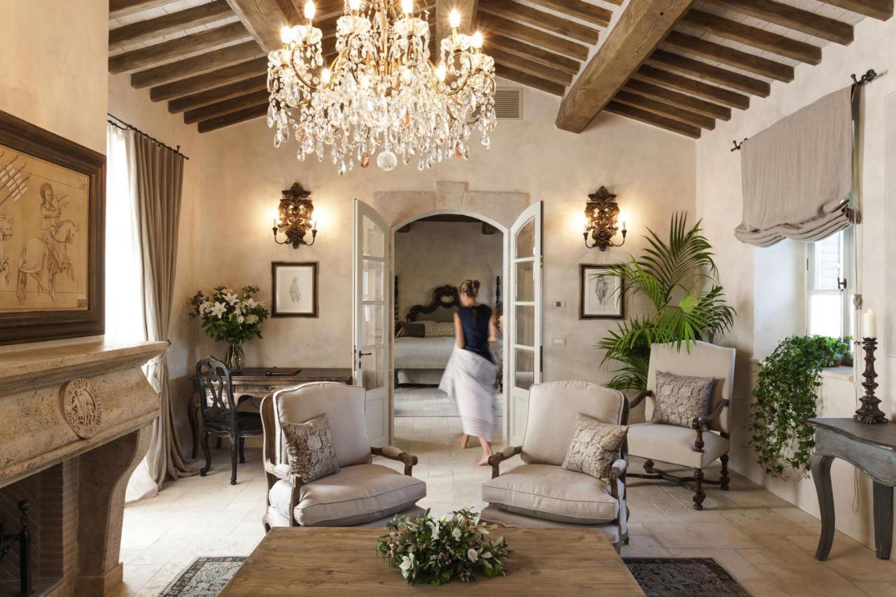 Borgo Santo Pietro Hotel Chiusdino Eksteriør billede