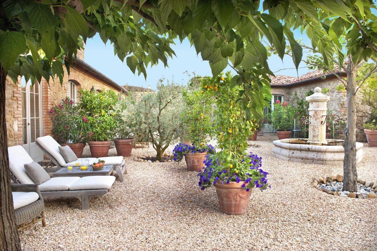 Borgo Santo Pietro Hotel Chiusdino Eksteriør billede